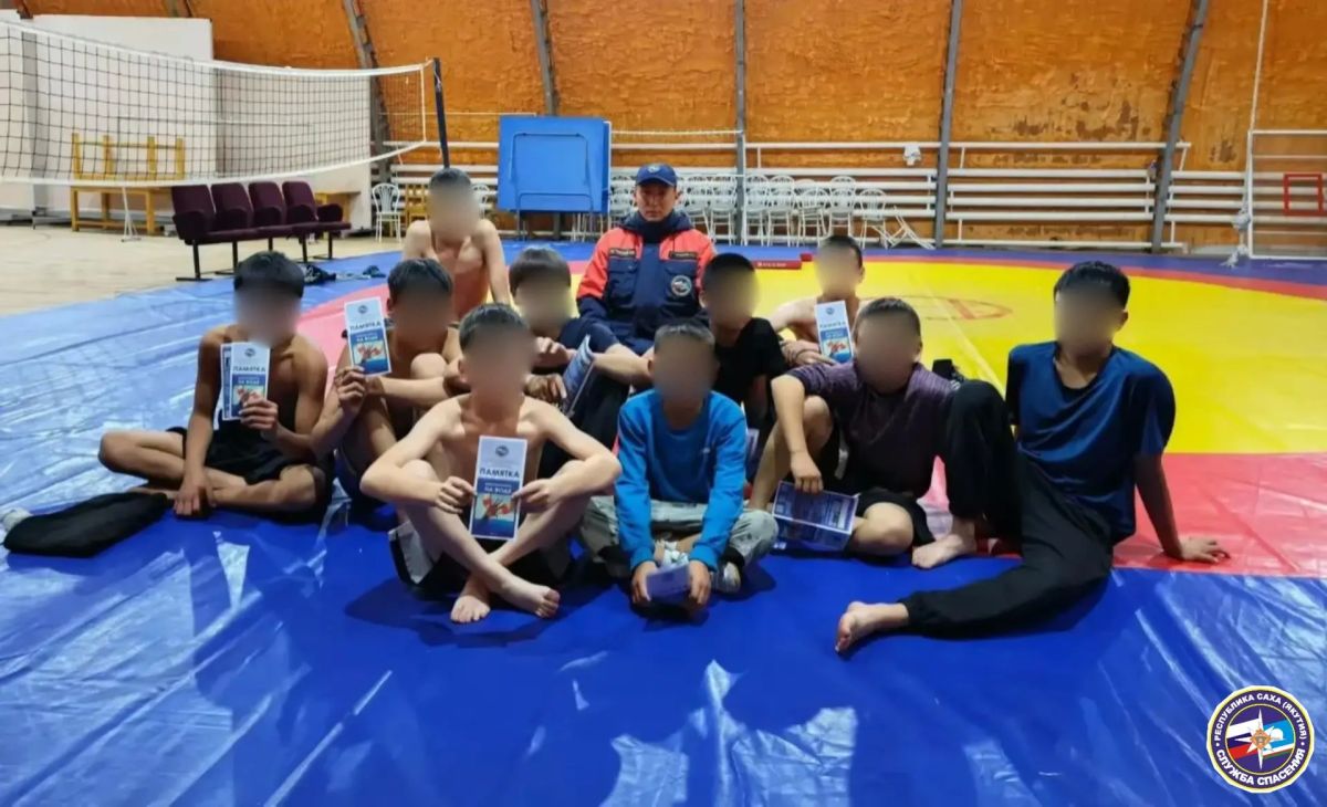 В селе Боробул Таттинского района спасатели провели урок безопасности на воде