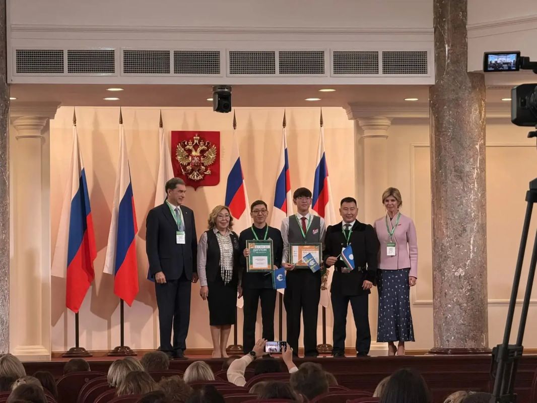ТРИУМФ НА ВСЕРОССИЙСКОМ УРОВНЕ! Проект школьников Намского улуса — в числе лучших в России! ТРИУМФ НА ВСЕРОССИЙСКОМ УРОВНЕ! Проект школьников Намского улуса — в числе лучших в России!