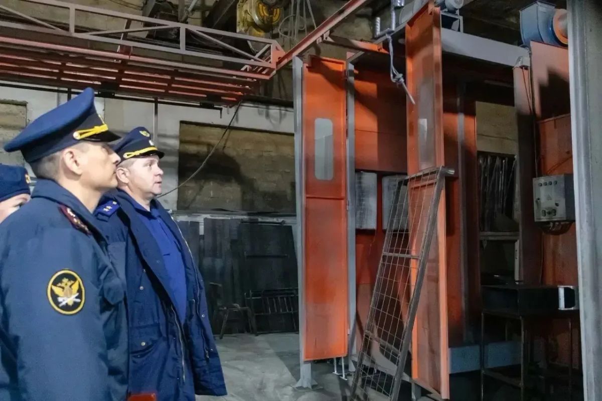 Прокурор республики Сергей Дябкин провел выездную проверку исправительной колонии № 1 Прокурор республики Сергей Дябкин провел выездную проверку исправительной колонии № 1