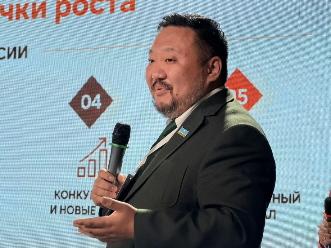 В Якутске прошла стратегическая сессия по развитию молодежного предпринимательства В Якутске прошла стратегическая сессия по развитию молодежного предпринимательства