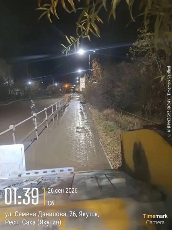 Механизированная уборка тротуаров в Строительном округе Механизированная уборка тротуаров в Строительном округе