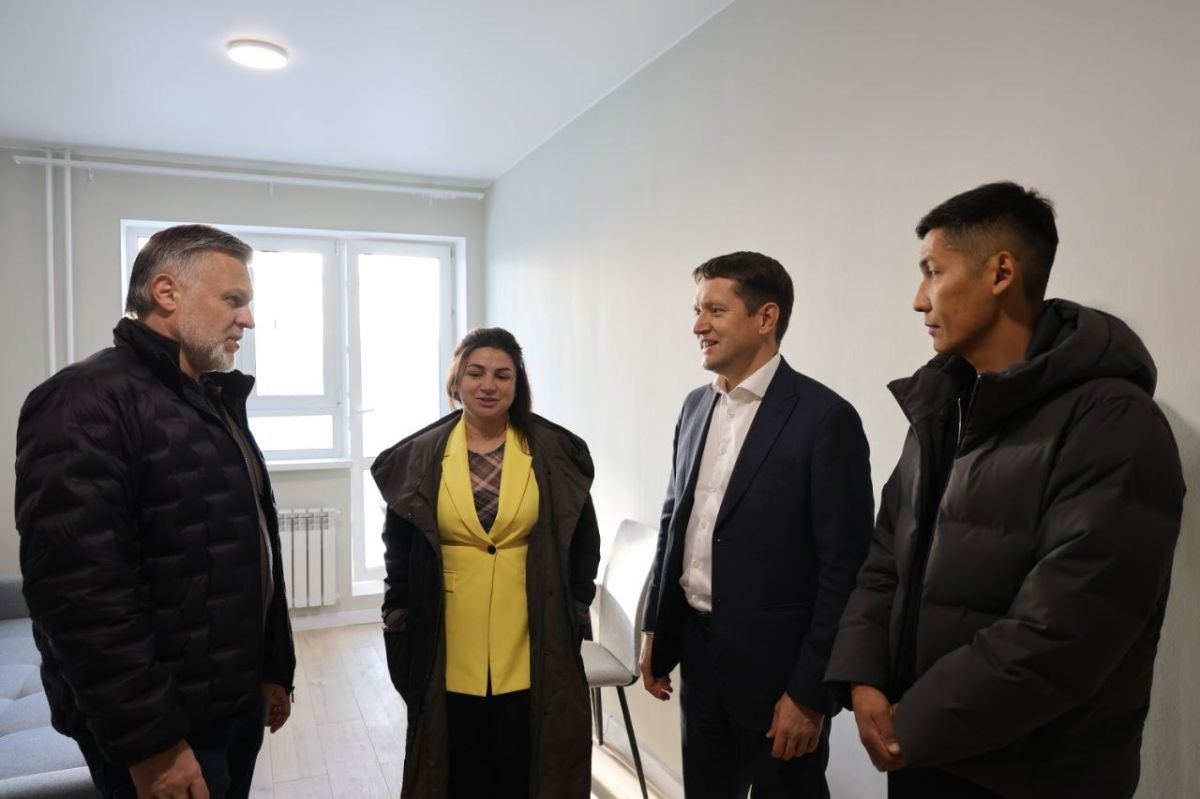 Сегодня Председатель Правительства Якутии Кирилл Бычков работает в Нерюнгринском районе. В рамках визита он посетил социальные объекты города. Сегодня Председатель Правительства Якутии Кирилл Бычков работает в Нерюнгринском районе. В рамках визита он посетил социальные объекты города.