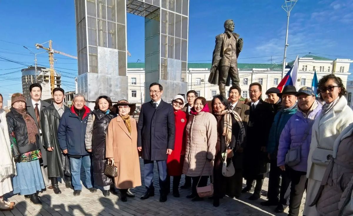 В рамках празднования Дня государственности Республики Саха (Якутия), члены Общественной палаты РС(Я) приняли участие в традиционных торжественных мероприятиях В рамках празднования Дня государственности Республики Саха (Якутия), члены Общественной палаты РС(Я) приняли участие в традиционных торжественных мероприятиях