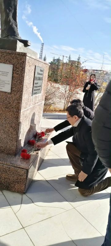 27 сентября в Республике Саха (Якутия) отмечается День государственности — дата, символизирующая исторический путь республики, развитие ее государственности и преемственность поколений 27 сентября в Республике Саха (Якутия) отмечается День государственности — дата, символизирующая исторический путь республики, развитие ее государственности и преемственность поколений