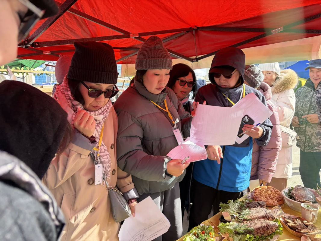 «В этом году в нашем конкурсе приняли участие 16 агрошкол, все школы очень хорошо подготовились, очень интересно украсили свои площадки и провели презентацию на высоком уровне «В этом году в нашем конкурсе приняли участие 16 агрошкол, все школы очень хорошо подготовились, очень интересно украсили свои площадки и провели презентацию на высоком уровне