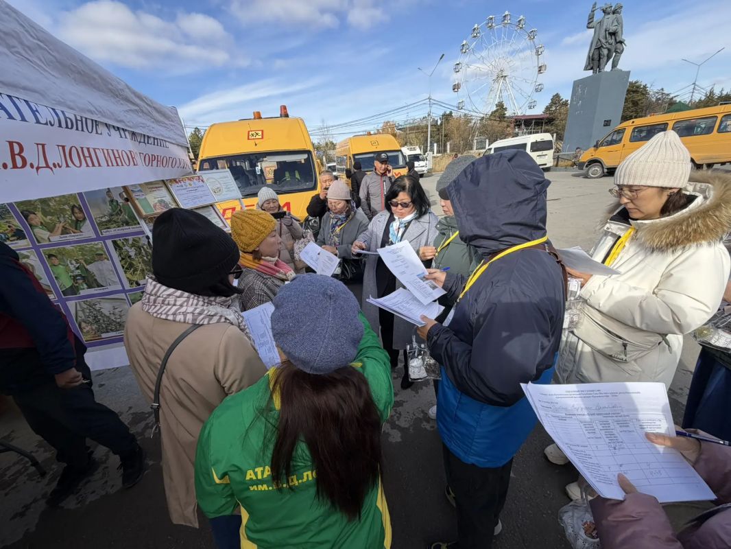 «В этом году в нашем конкурсе приняли участие 16 агрошкол, все школы очень хорошо подготовились, очень интересно украсили свои площадки и провели презентацию на высоком уровне «В этом году в нашем конкурсе приняли участие 16 агрошкол, все школы очень хорошо подготовились, очень интересно украсили свои площадки и провели презентацию на высоком уровне