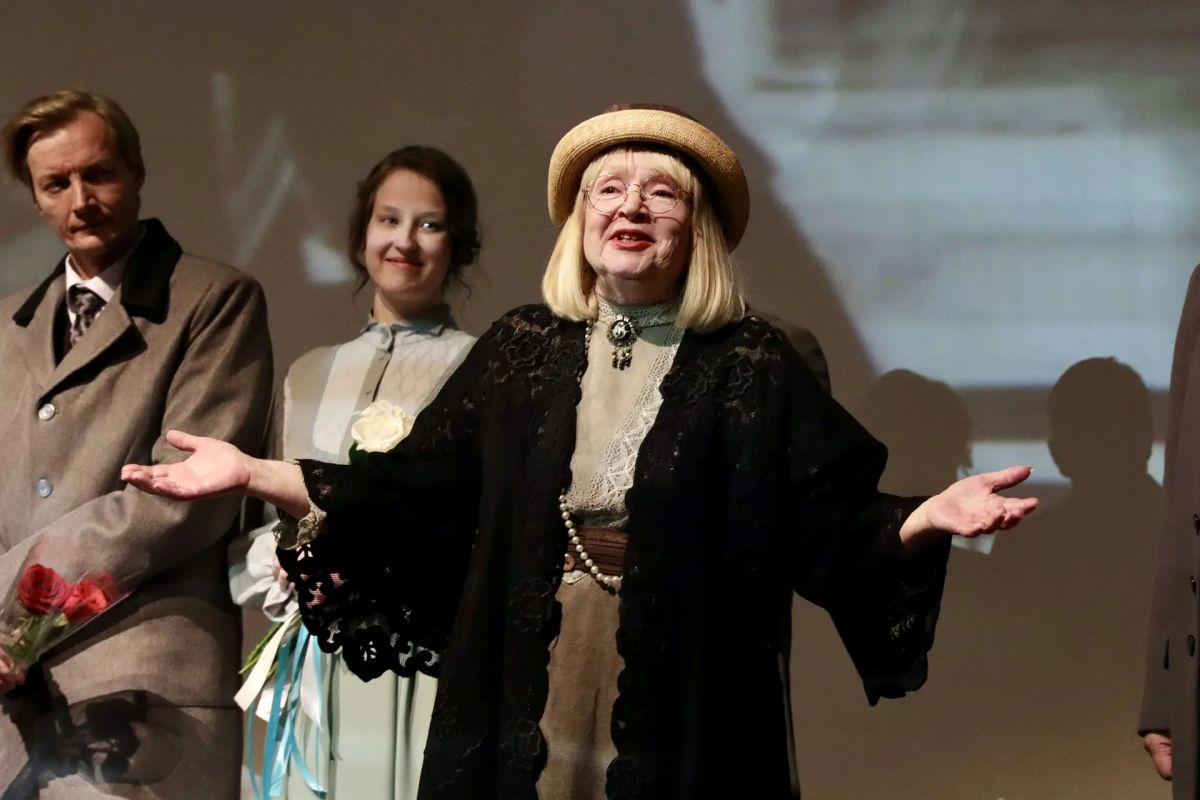 Весь год мы проводим мероприятия, посвященные 100-летию народного артиста РСФСР Валентина Дмитриевича Антонова Весь год мы проводим мероприятия, посвященные 100-летию народного артиста РСФСР Валентина Дмитриевича Антонова