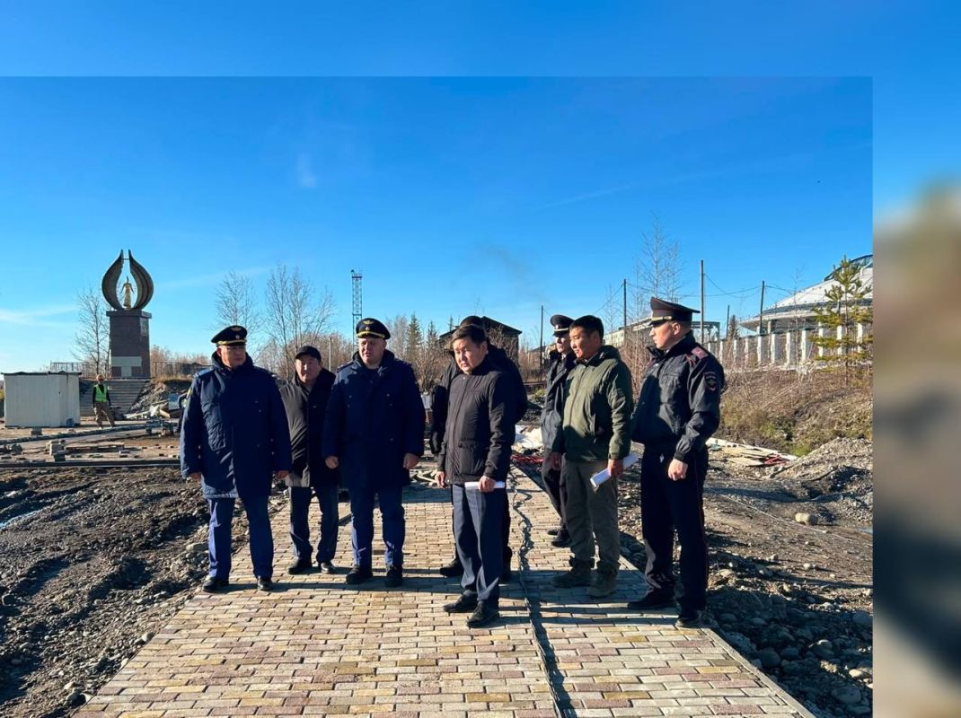 Прокурор республики Сергей Дябкин посетил с рабочей поездкой Томпонский район Прокурор республики Сергей Дябкин посетил с рабочей поездкой Томпонский район