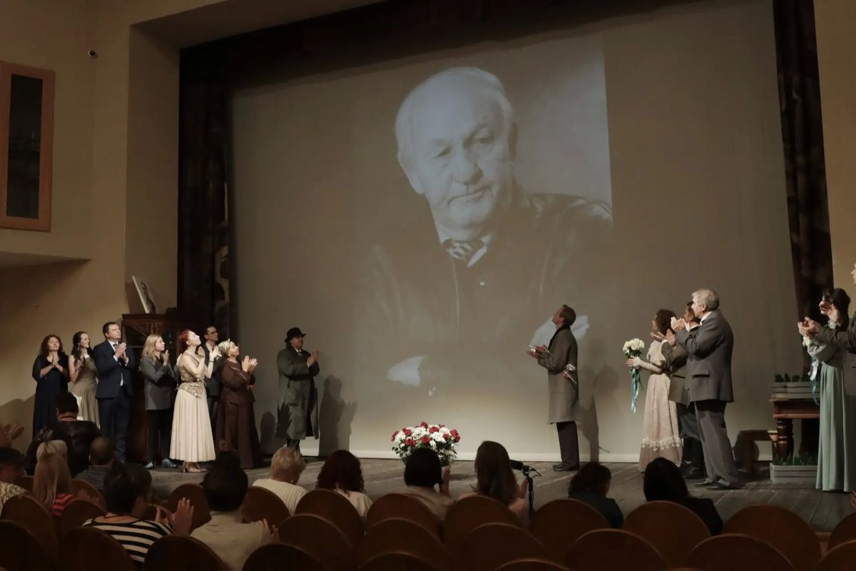 Весь год мы проводим мероприятия, посвященные 100-летию народного артиста РСФСР Валентина Дмитриевича Антонова