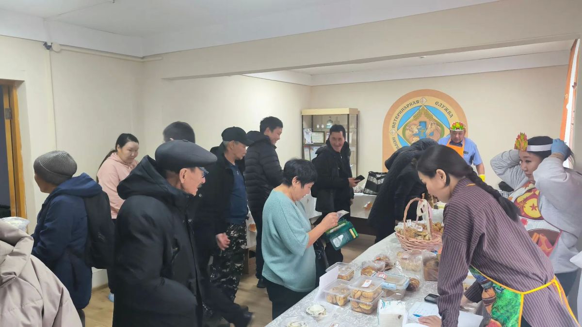 В Управлении ветеринарии с ВИЛ Нюрбинского района прошла осенняя благотворительная ярмарка «Дары осени»!