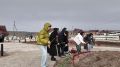 Участники IV Николаевского форума возложили цветы к мемориалу Первого Президента Республики Саха (Якутия) Михаила Ефимовича Николаева