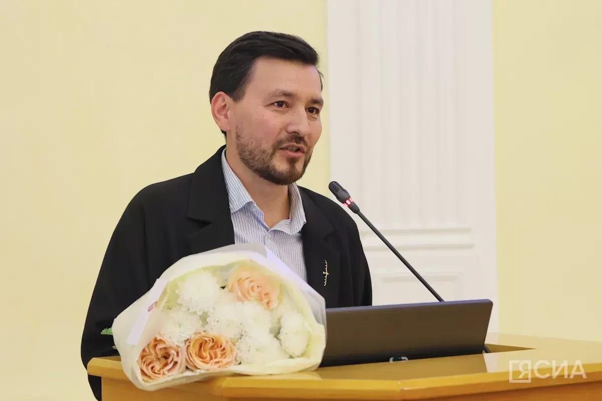 Коллектив ЯСИА поздравили с 35-летием Коллектив ЯСИА поздравили с 35-летием