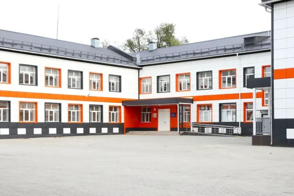 Якутия завершила капитальный ремонт школы в ДНР