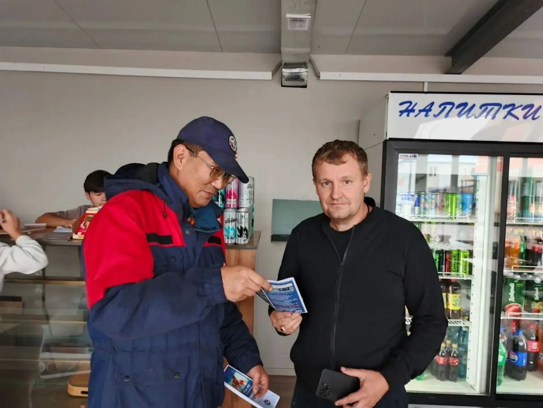 В четырех улусах Якутии спасатели провели акции по безопасности: охвачено 86 человек В четырех улусах Якутии спасатели провели акции по безопасности: охвачено 86 человек