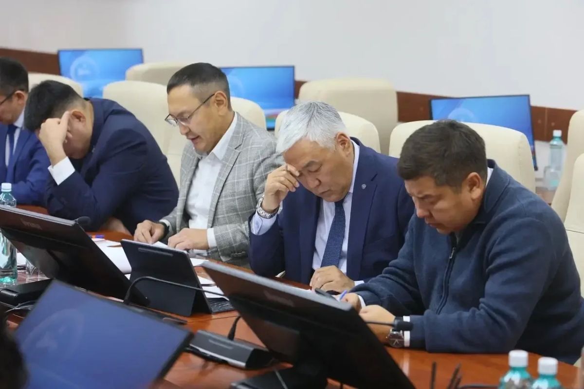 Провели очередное заседание межведомственной рабочей группы, посвященное вопросам стабилизации топливообеспечения республики и хода северного завоза Провели очередное заседание межведомственной рабочей группы, посвященное вопросам стабилизации топливообеспечения республики и хода северного завоза