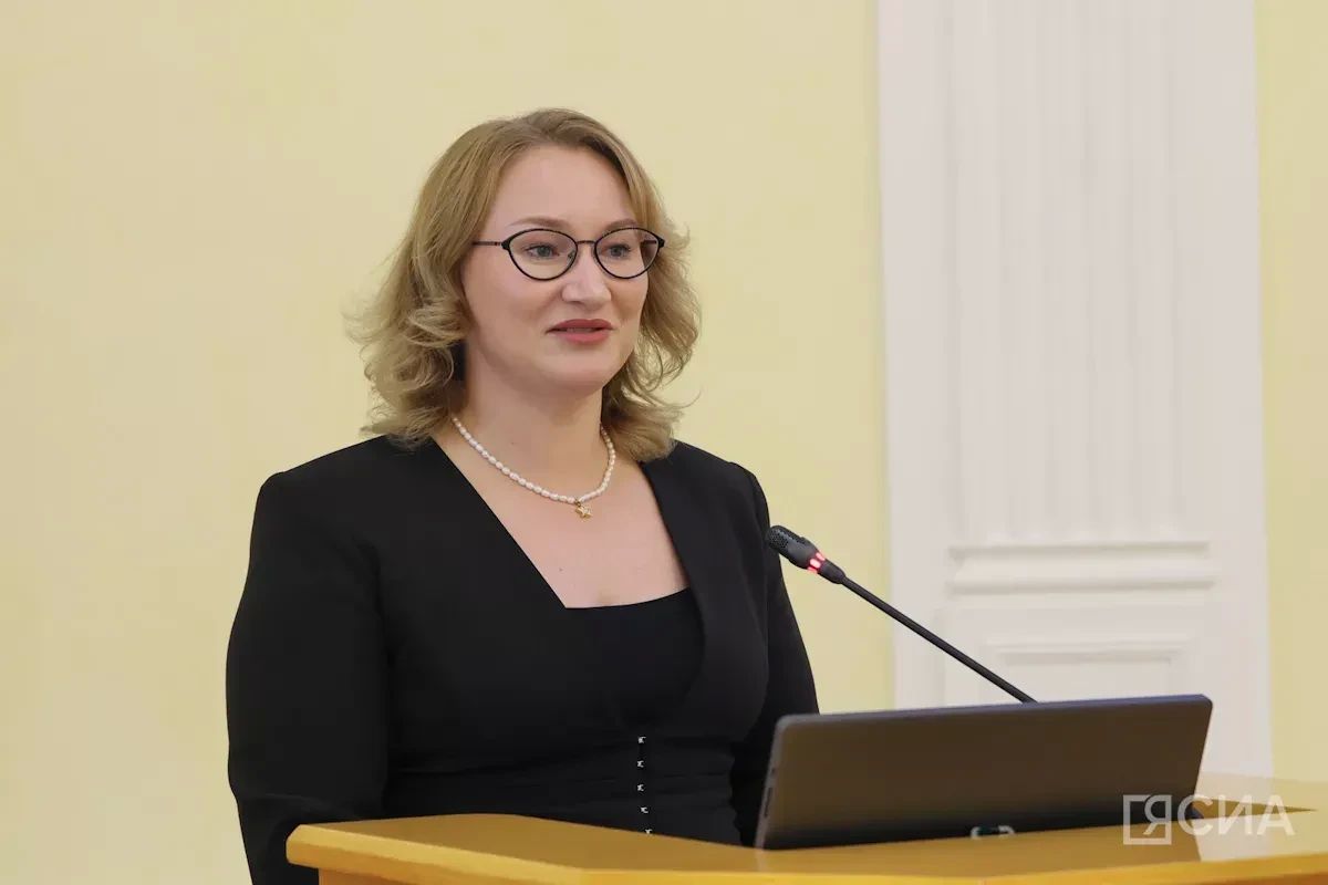 Коллектив ЯСИА поздравили с 35-летием Коллектив ЯСИА поздравили с 35-летием