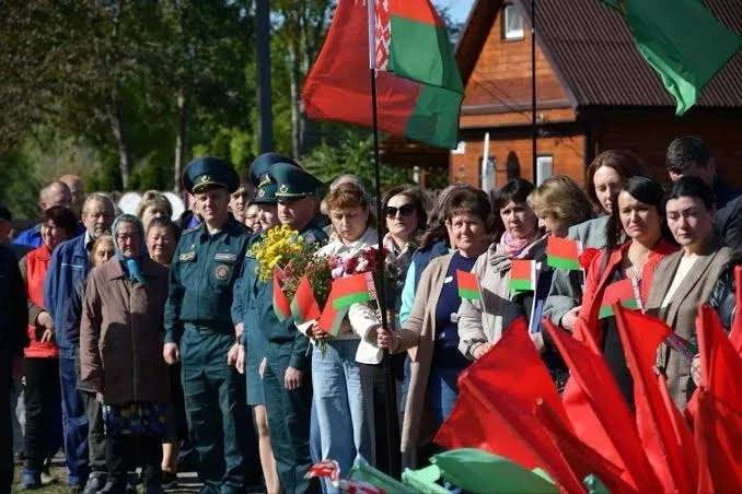 Глава Якутии Айсен Николаев в рамках рабочего визита в Гомельскую область Республики Беларусь принял участие в торжественном открытии мемориального знака историко-патриотического проекта «Бастионы памяти», посвященного... Глава Якутии Айсен Николаев в рамках рабочего визита в Гомельскую область Республики Беларусь принял участие в торжественном открытии мемориального знака историко-патриотического проекта «Бастионы памяти», посвященного...