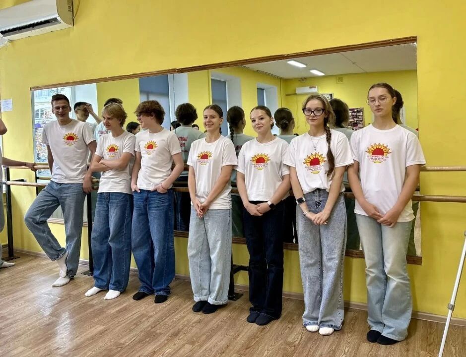 В Хабаровске прошла встреча детских танцевальных коллективов с ансамблями из Якутии В Хабаровске прошла встреча детских танцевальных коллективов с ансамблями из Якутии