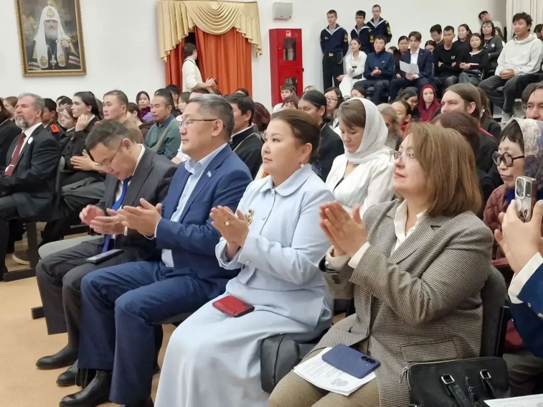 В Якутске проходит Свято-Иннокентьевский духовно-просветительского студенческого форума В Якутске проходит Свято-Иннокентьевский духовно-просветительского студенческого форума