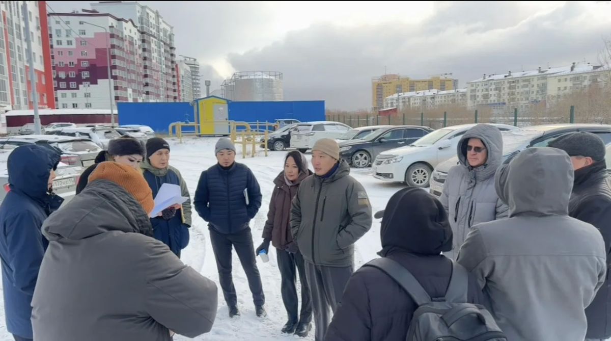 В 203 микрорайоне состоялась выездная комиссия по вопросу состояния дороги В 203 микрорайоне состоялась выездная комиссия по вопросу состояния дороги