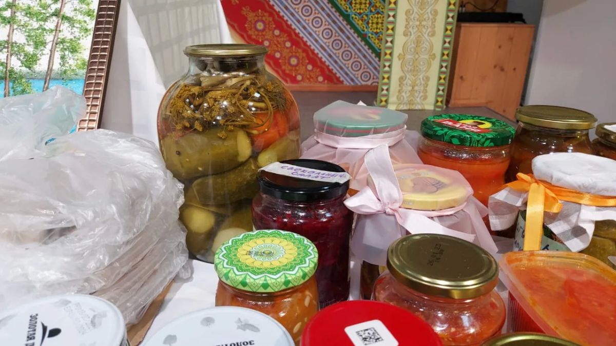 Саха театрын коллектива анал байыаннай дьайыы кыттыылаахтарын йр аымал аукциона кытынна