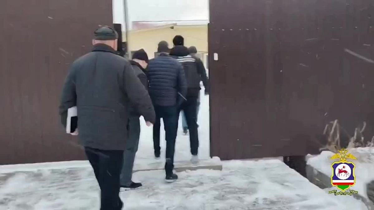 В Якутии на основании оперативных материалов полиции предъявлены обвинения в совершении коррупционных преступлений главе городского поселения «Город Алдан» и его заместителю