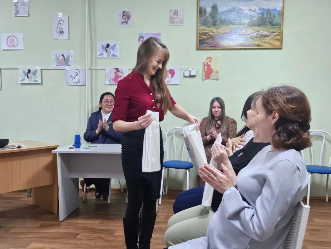 С заботой о будущем: в Верхнеколымской ЦРБ отметили День беременных С заботой о будущем: в Верхнеколымской ЦРБ отметили День беременных