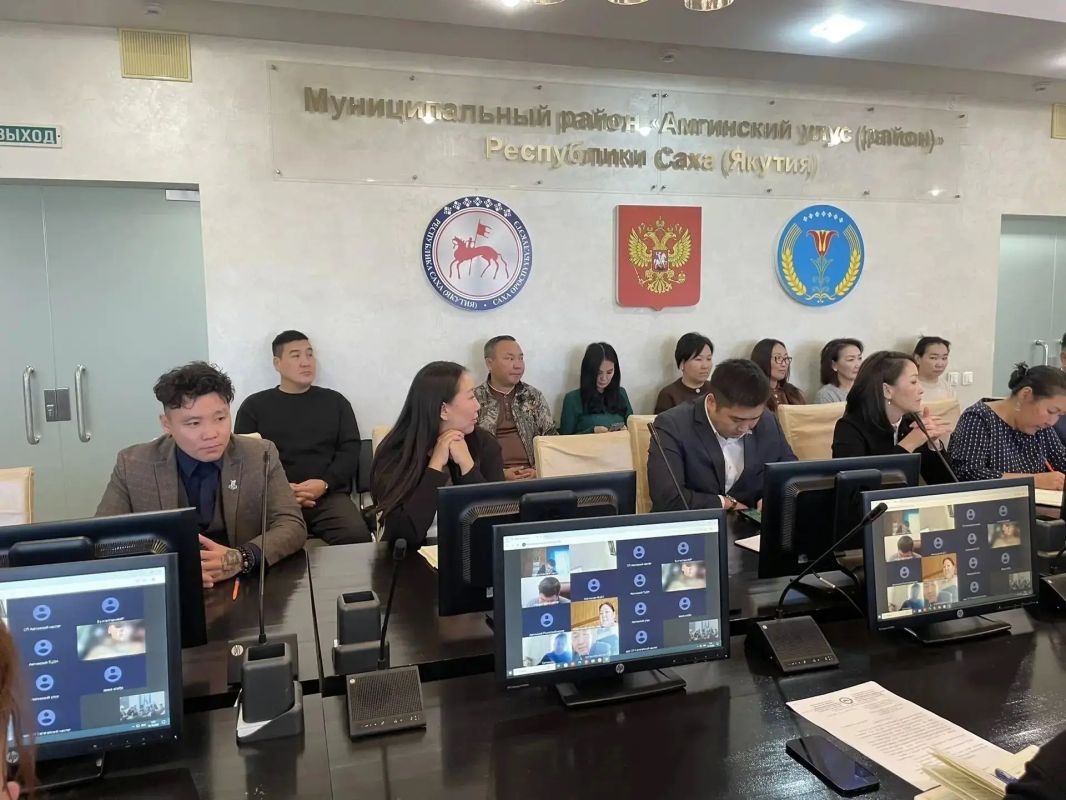 Под председательством первого заместителя главы Амгинского улуса Василия Ивановича Бураева состоялась еженедельная планерка Под председательством первого заместителя главы Амгинского улуса Василия Ивановича Бураева состоялась еженедельная планерка