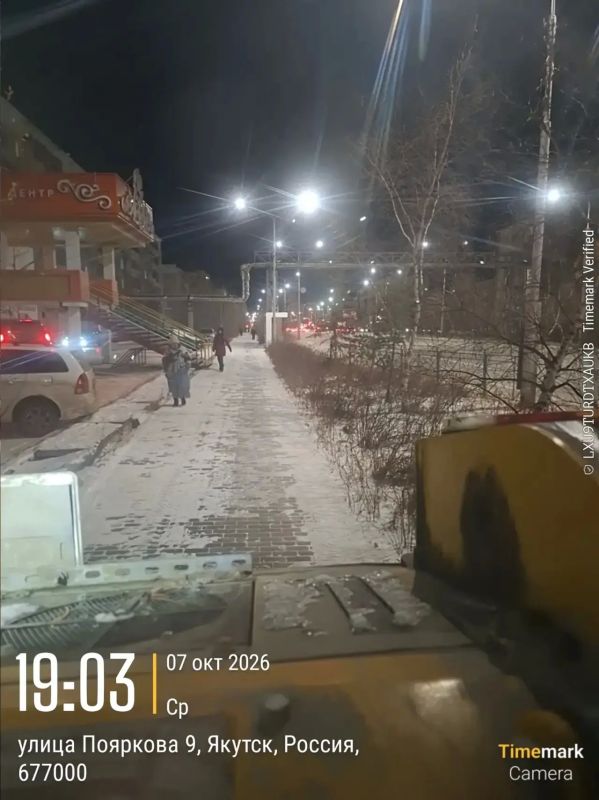 Механизированная уборка тротуаров в Строительном округе Механизированная уборка тротуаров в Строительном округе