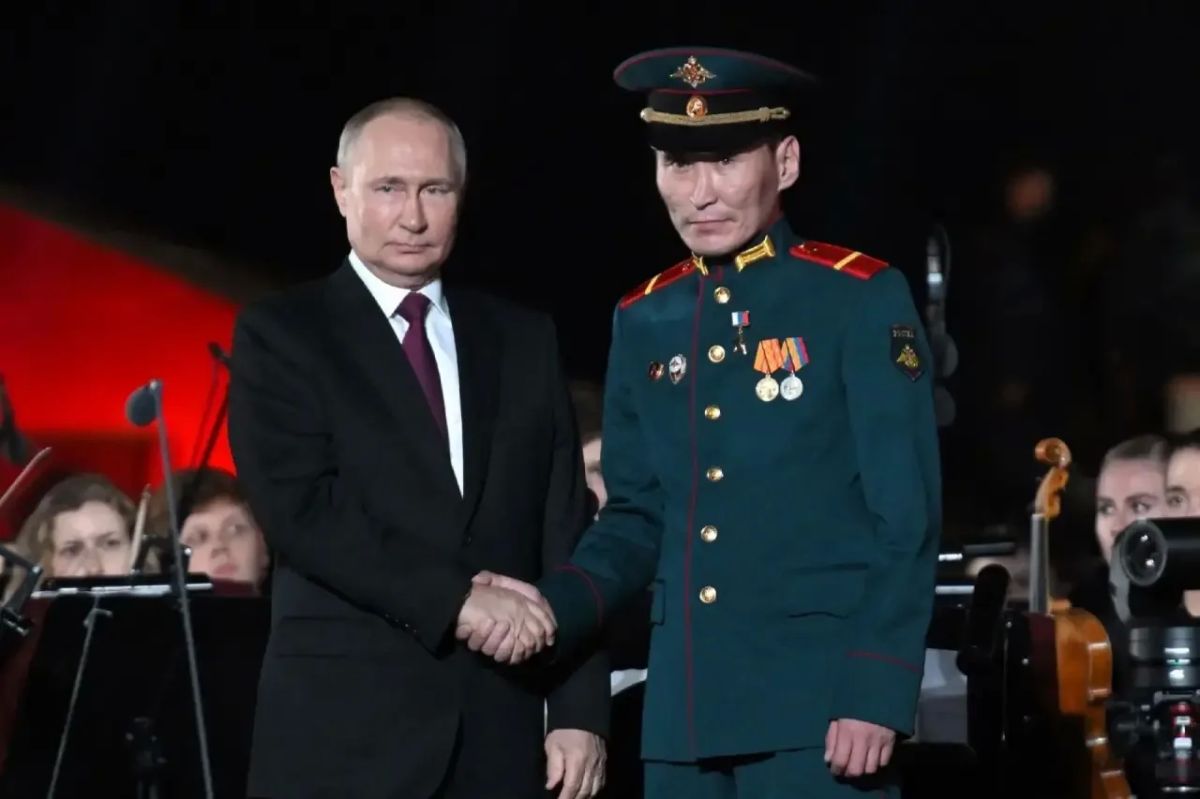 Айсен Николаев: Есть люди уникальные. Единственные Айсен Николаев: Есть люди уникальные. Единственные