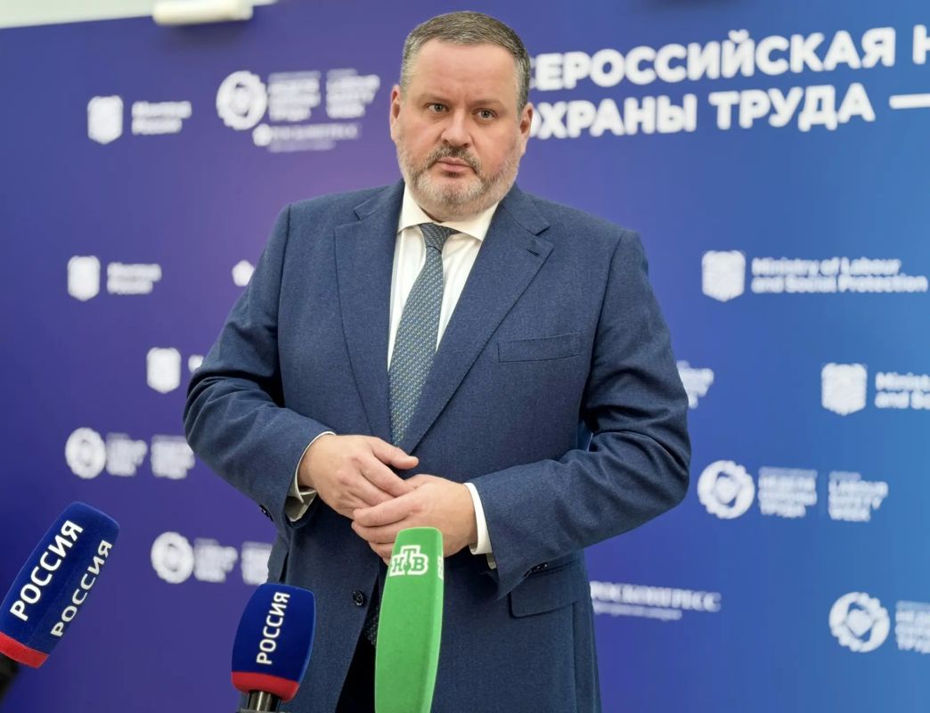 Антон Котяков, Министр труда и социальной защиты России: