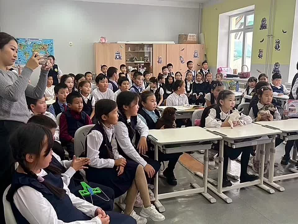 В Кэнтикской СОШ им. Н. К. Седалищева Верхневилюйского улуса прошла яркая и трогательная выставка «Мой любимый питомец»!
