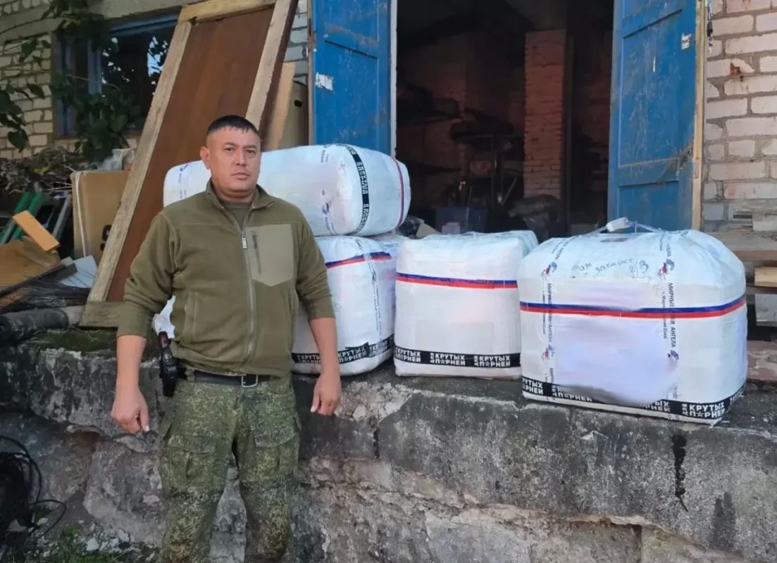 Специалисты ремонтно-восстановительной группы опорного пункта Якутии в зоне проведения спецоперации продолжают ремонт спецтехники для выполнения боевых задач на фронте Специалисты ремонтно-восстановительной группы опорного пункта Якутии в зоне проведения спецоперации продолжают ремонт спецтехники для выполнения боевых задач на фронте