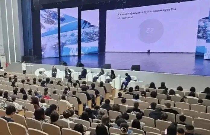 7 октября 2026 года в Северо-Восточном федеральном университете им. М.К. Аммосова впервые проведена Арктическая ярмарка вакансий для студентов 7 октября 2026 года в Северо-Восточном федеральном университете им. М.К. Аммосова впервые проведена Арктическая ярмарка вакансий для студентов
