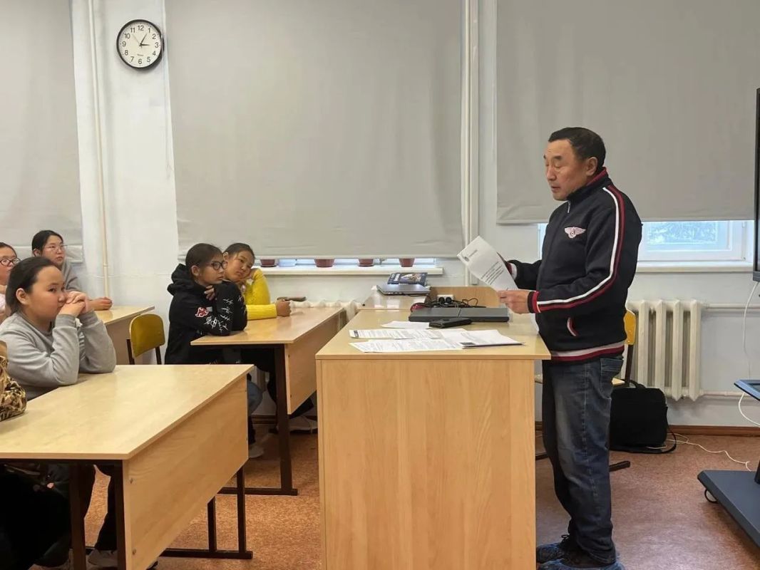 5 октября 2026 года в МКОУ «Средняя общеобразовательная школа им. Егора Мыреева с. Беченча» МО «Ленский район» Республики Саха (Якутия) был проведён классный час на тему «Правила содержания животных» 5 октября 2026 года в МКОУ «Средняя общеобразовательная школа им. Егора Мыреева с. Беченча» МО «Ленский район» Республики Саха (Якутия) был проведён классный час на тему «Правила содержания животных»