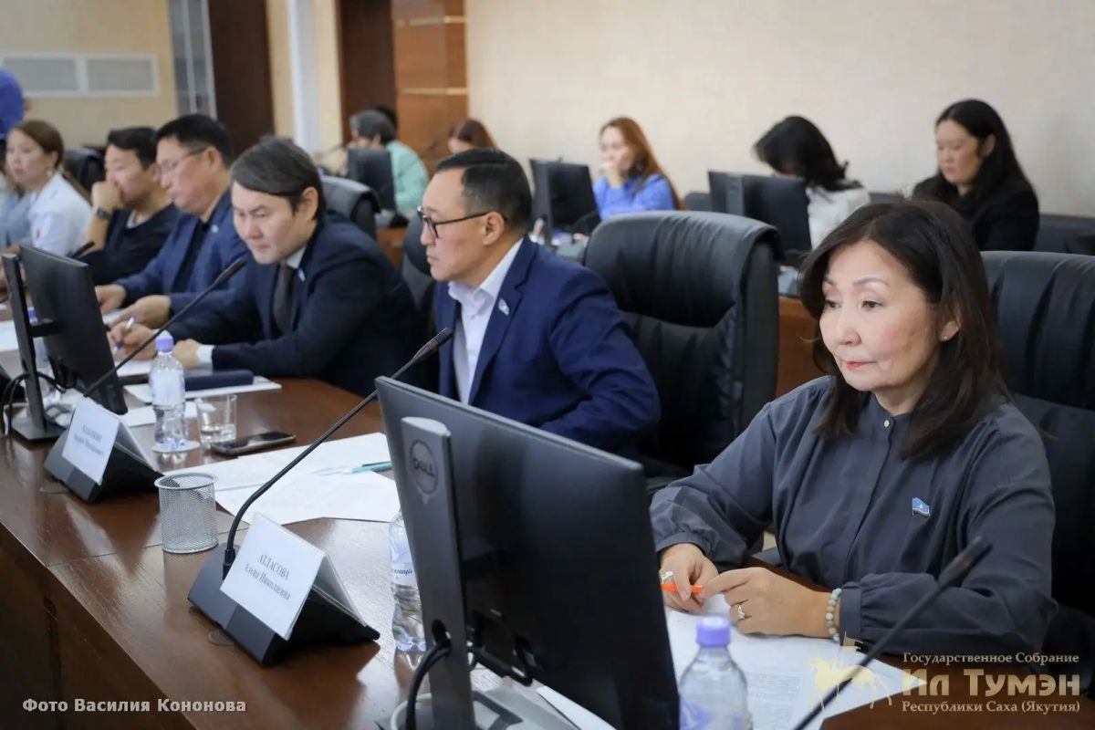В Ил Тумэне состоялся правительственный час, посвящённый организации летнего отдыха и оздоровления детей В Ил Тумэне состоялся правительственный час, посвящённый организации летнего отдыха и оздоровления детей
