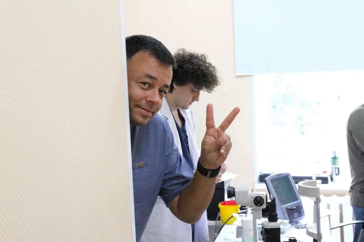 Бригада врачей-офтальмологов работает в Донецкой Народной Республике Бригада врачей-офтальмологов работает в Донецкой Народной Республике