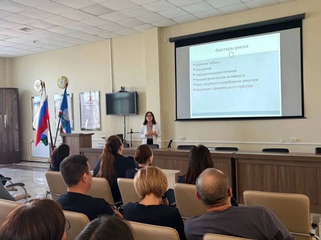 «Психическое здоровье — здоровое долголетие»: клинический психолог Мария Леонтьева провела выездное мероприятие для сотрудников Управления ФССП по Республике Саха (Якутия) «Психическое здоровье — здоровое долголетие»: клинический психолог Мария Леонтьева провела выездное мероприятие для сотрудников Управления ФССП по Республике Саха (Якутия)