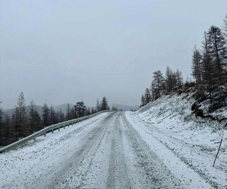 В Якутии после ремонта ввели в строй 9,5 км автодороги «Оймякон» В Якутии после ремонта ввели в строй 9,5 км автодороги «Оймякон»