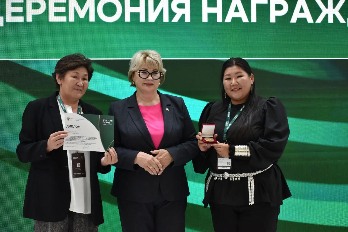 Амгинский улус в этом году представляли сразу три школы Амгинский улус в этом году представляли сразу три школы