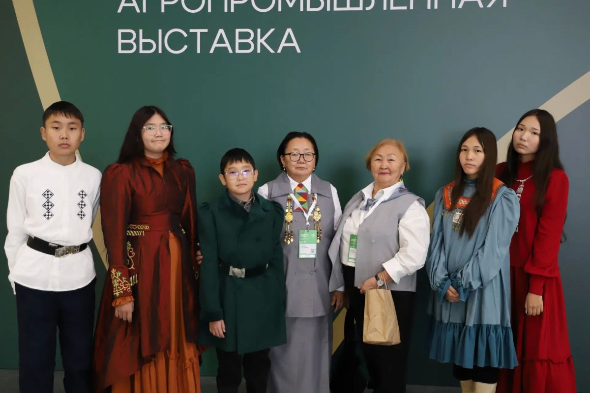 Две школы города Якутска впервые приняли участие на выставке и показали отличные результаты Две школы города Якутска впервые приняли участие на выставке и показали отличные результаты