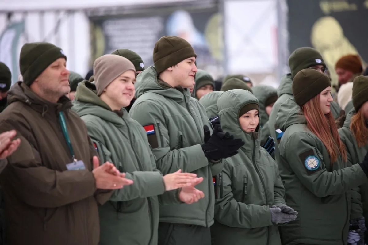 Айсен Николаев: Горжусь нашими стрелками! Вместе с Героем России, заместителем Министра обороны России Юнус-Беком Евкуровым, заместителем полномочного представителя Президента России в ДФО Романом Алисеновым, Героями России... Айсен Николаев: Горжусь нашими стрелками! Вместе с Героем России, заместителем Министра обороны России Юнус-Беком Евкуровым, заместителем полномочного представителя Президента России в ДФО Романом Алисеновым, Героями России...