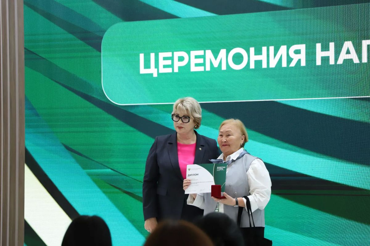 Две школы города Якутска впервые приняли участие на выставке и показали отличные результаты Две школы города Якутска впервые приняли участие на выставке и показали отличные результаты