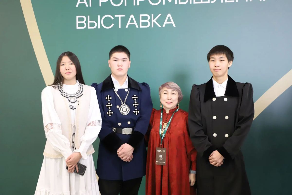 Антоновская школа имени Н. Н. Чусовского из Нюрбинского улуса награждена золотой медалью за натуральную тушеную говядину из мяса крупного рогатого скота уникальной якутской породы Антоновская школа имени Н. Н. Чусовского из Нюрбинского улуса награждена золотой медалью за натуральную тушеную говядину из мяса крупного рогатого скота уникальной якутской породы