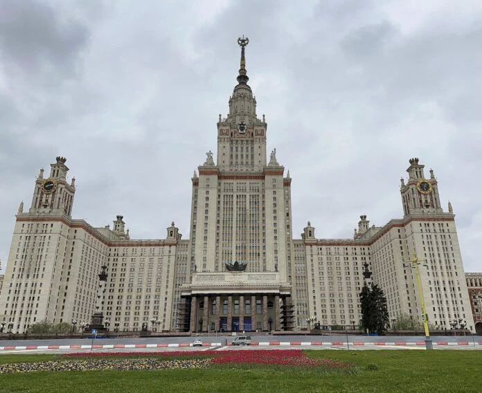 Минобрнауки РФ предложило ограничить прием в вузы части отчисленных студентов