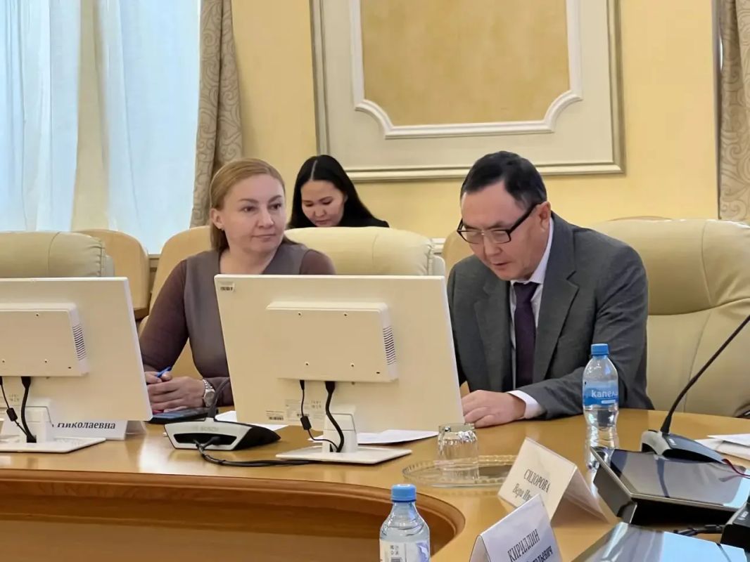 В Якутии обсудили реализацию миграционной политики В Якутии обсудили реализацию миграционной политики