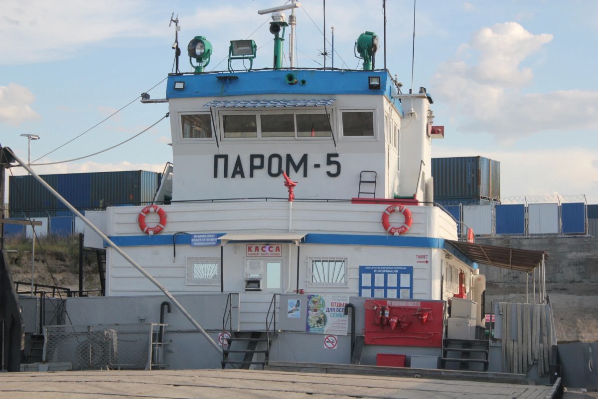 Речные перевозки на Лене приостановлены из-за плохой видимости