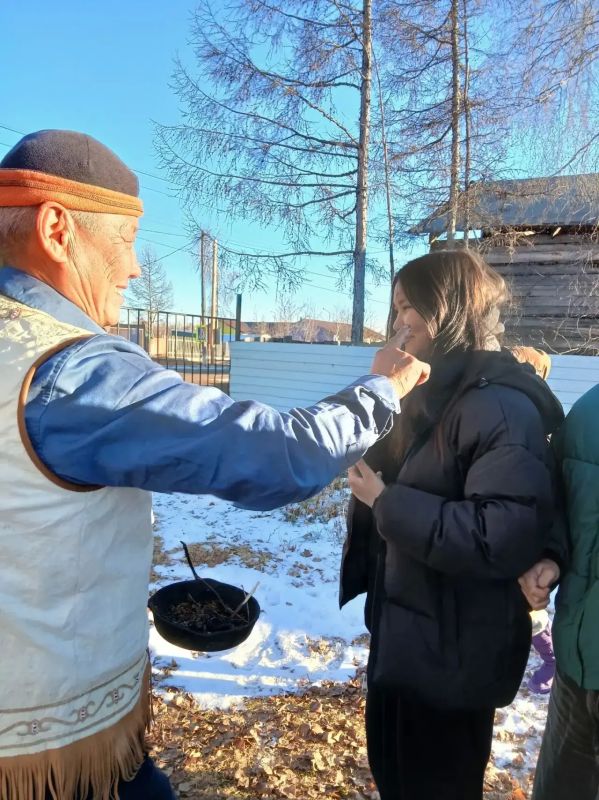 В селе Эжанцы Усть-Майского района отметили эвенкийский праздник первого снега «Синилгэн» В селе Эжанцы Усть-Майского района отметили эвенкийский праздник первого снега «Синилгэн»