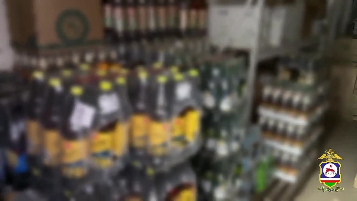 Полицейские изъяли более 3,5 тысяч литров алкоголя в г. Мирный во время операции «Стоп-алкоголь»