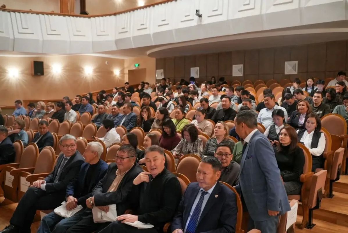 Сегодня в Якутске мы вспоминаем великого человека - Михаила Семеновича Сергеева, которому исполнилось бы 100 лет Сегодня в Якутске мы вспоминаем великого человека - Михаила Семеновича Сергеева, которому исполнилось бы 100 лет